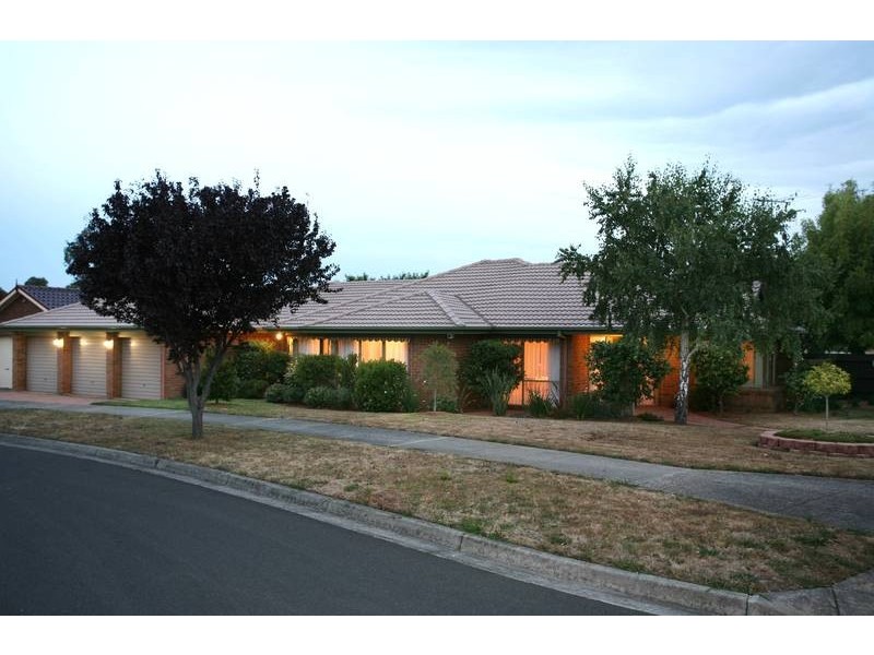 30 Howell Drive, Berwick VIC 3806