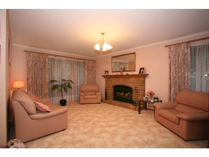 30 Howell Drive, Berwick VIC 3806