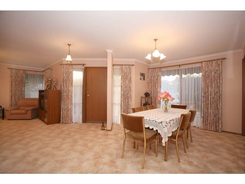 30 Howell Drive, Berwick VIC 3806