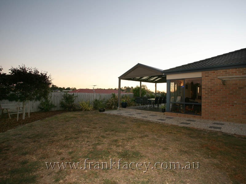 8 Coronel Way, Beaconsfield VIC 3807