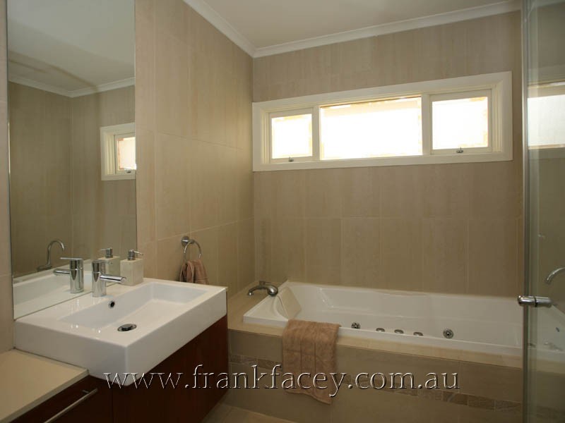 45 Campbells Road, Clyde VIC 3978