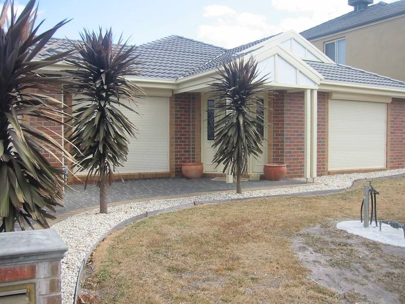 11 AVENDON COURT, Narre Warren South VIC 3805