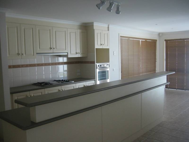 11 AVENDON COURT, Narre Warren South VIC 3805