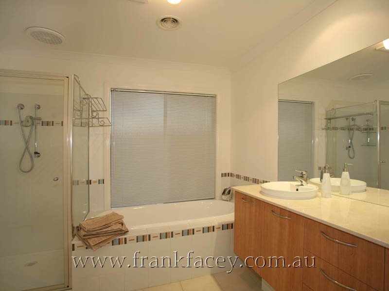 19 Hobart Avenue, Berwick VIC 3806