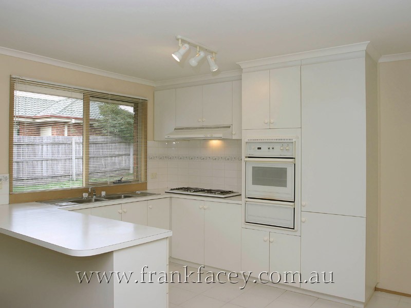 1 Marlesford Crescent, Berwick VIC 3806