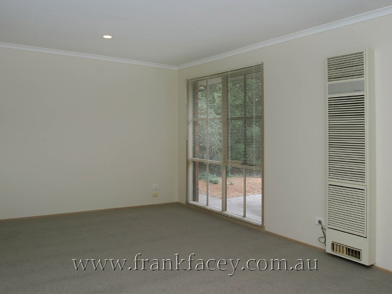 1 Marlesford Crescent, Berwick VIC 3806