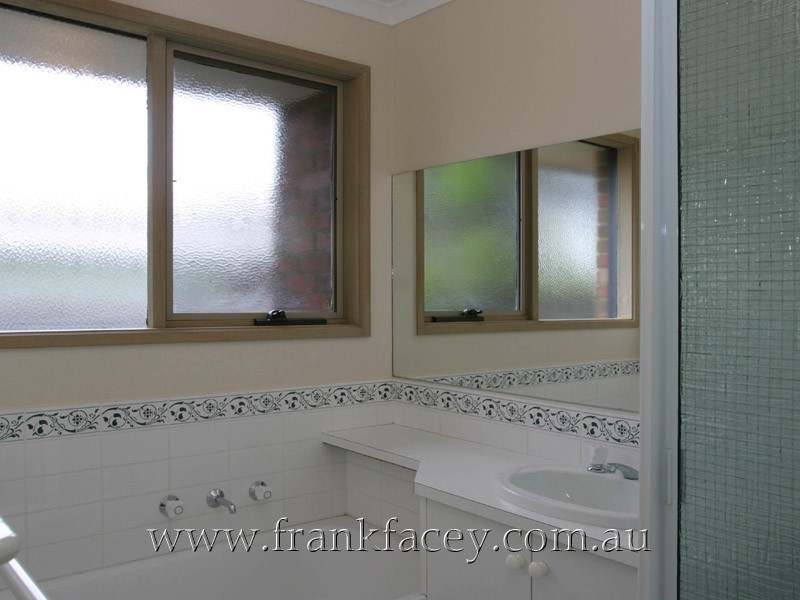 1 Marlesford Crescent, Berwick VIC 3806