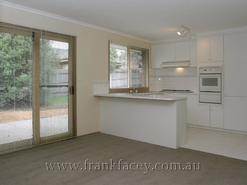 1 Marlesford Crescent, Berwick VIC 3806