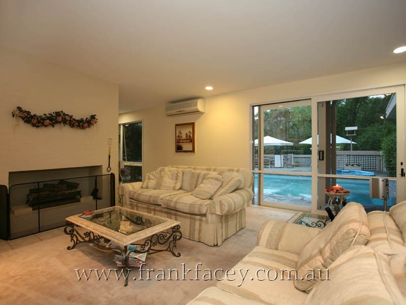 46 Beaconsfield-Emerald Road, Beaconsfield Upper VIC 3808