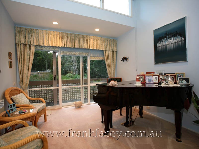 46 Beaconsfield-Emerald Road, Beaconsfield Upper VIC 3808