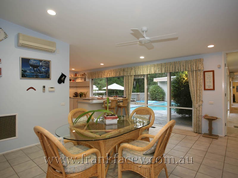 46 Beaconsfield-Emerald Road, Beaconsfield Upper VIC 3808