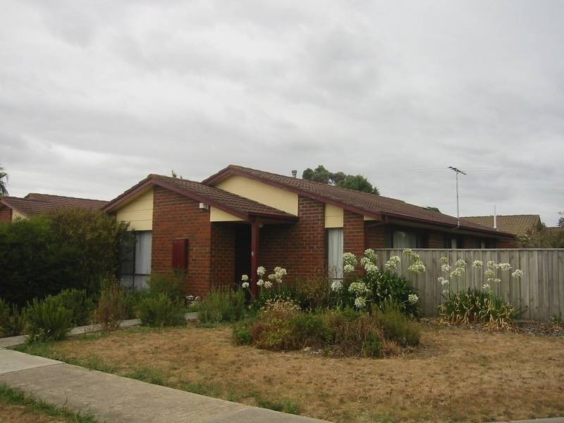 2/7 Bluegum Court, Narre Warren VIC 3805