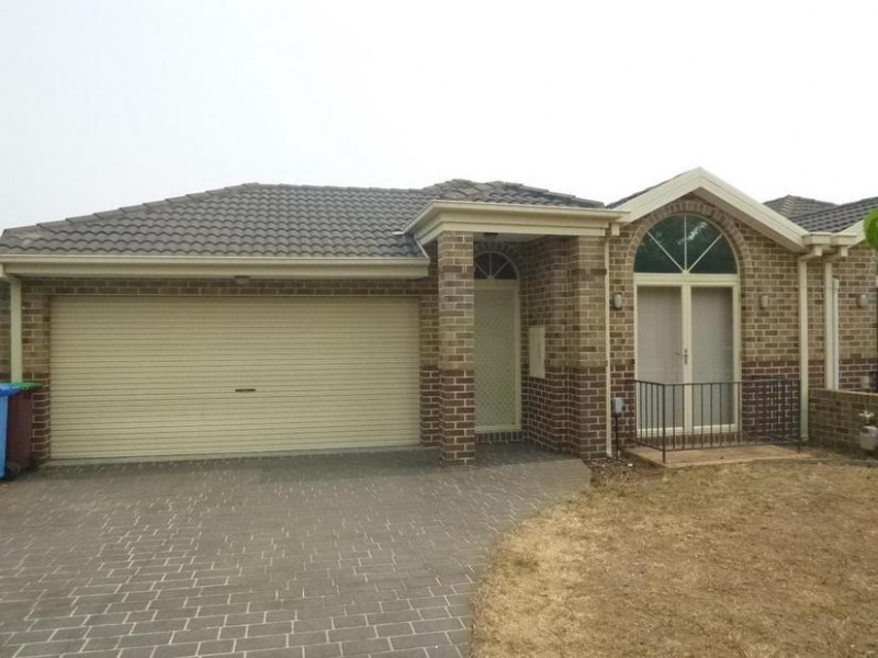 29 John Fisher Drive, Berwick VIC 3806