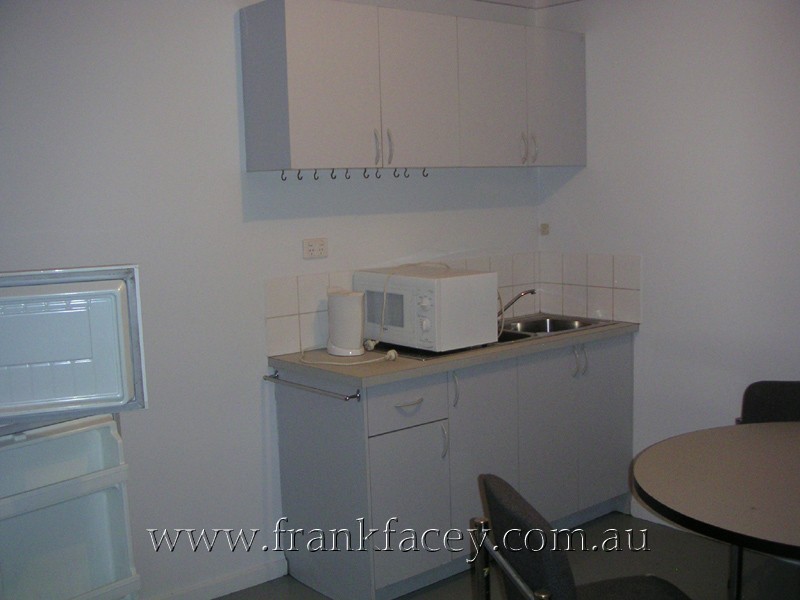 2/63 Bald Hill Road, Pakenham VIC 3810