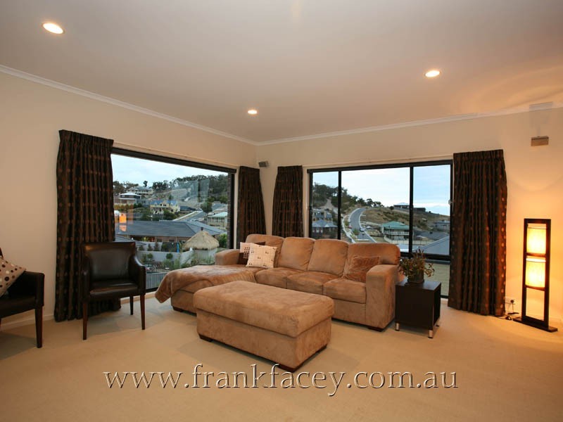 19 Tranquility Place, Beaconsfield VIC 3807