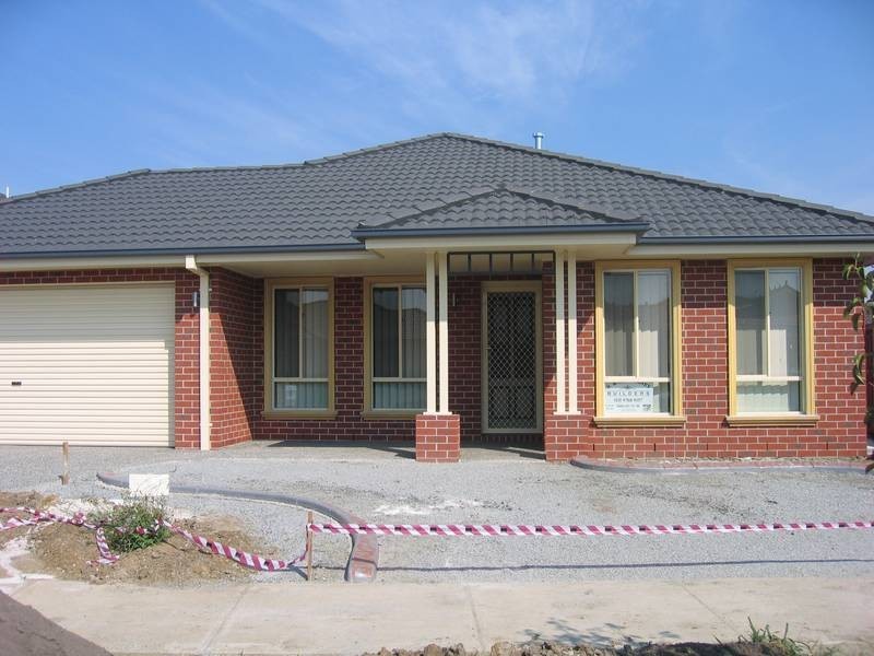 (1135) Grand Manor Drive, Berwick VIC 3806