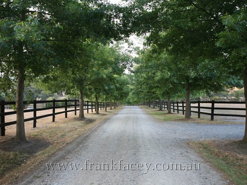70 Hayseys Road, Narre Warren East VIC 3804