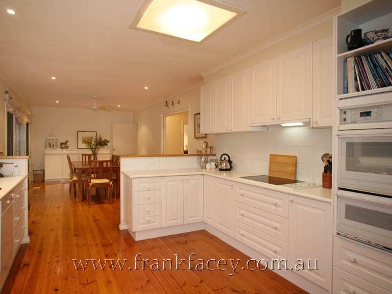 70 Hayseys Road, Narre Warren East VIC 3804