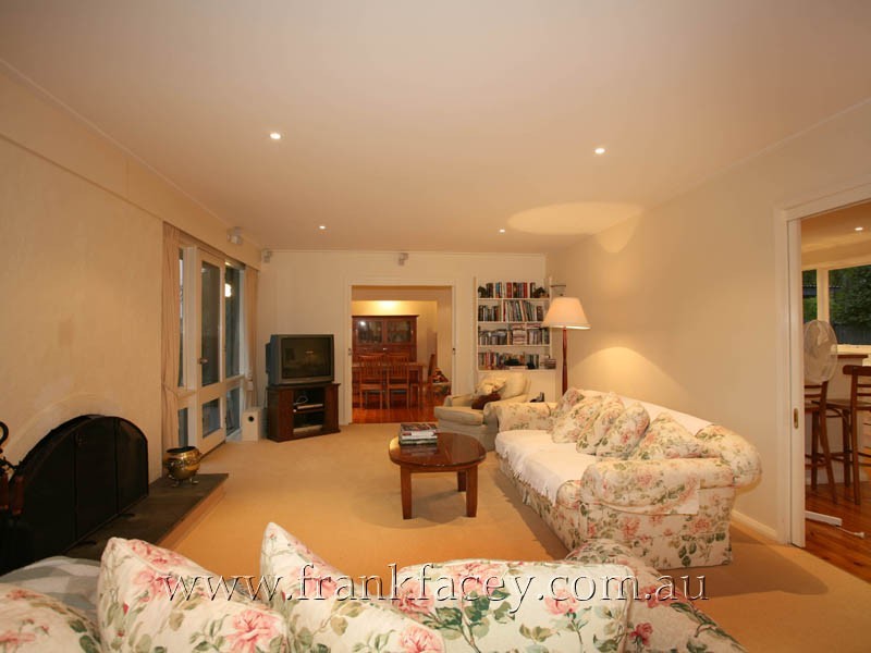 70 Hayseys Road, Narre Warren East VIC 3804