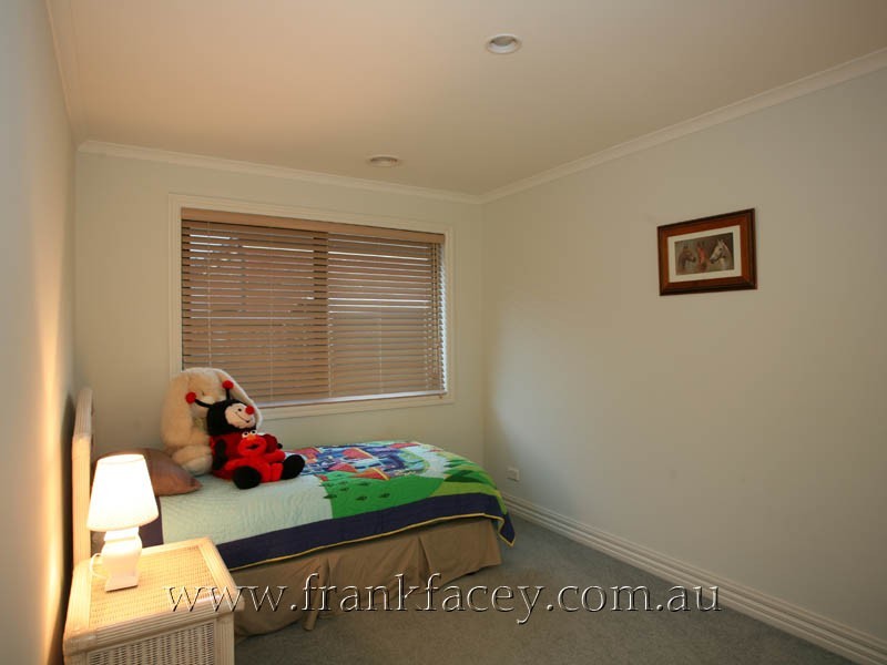 37 Northgate Drive, Berwick VIC 3806