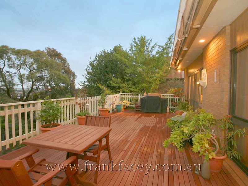 21 Kramer Drive, Berwick VIC 3806