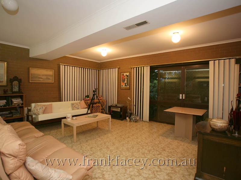 21 Kramer Drive, Berwick VIC 3806