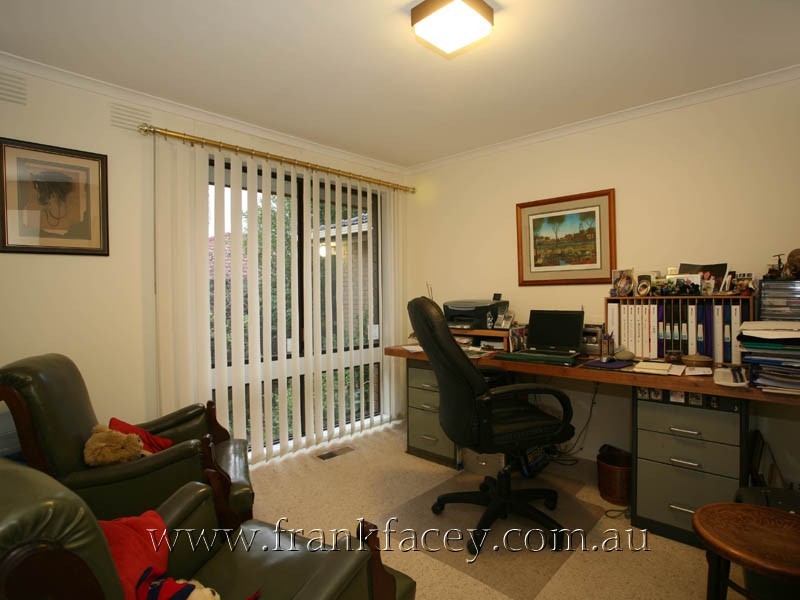 21 Kramer Drive, Berwick VIC 3806