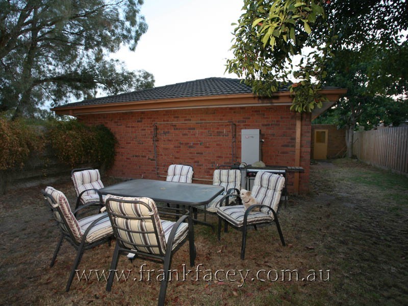 2/81 Princes Highway, Beaconsfield VIC 3807