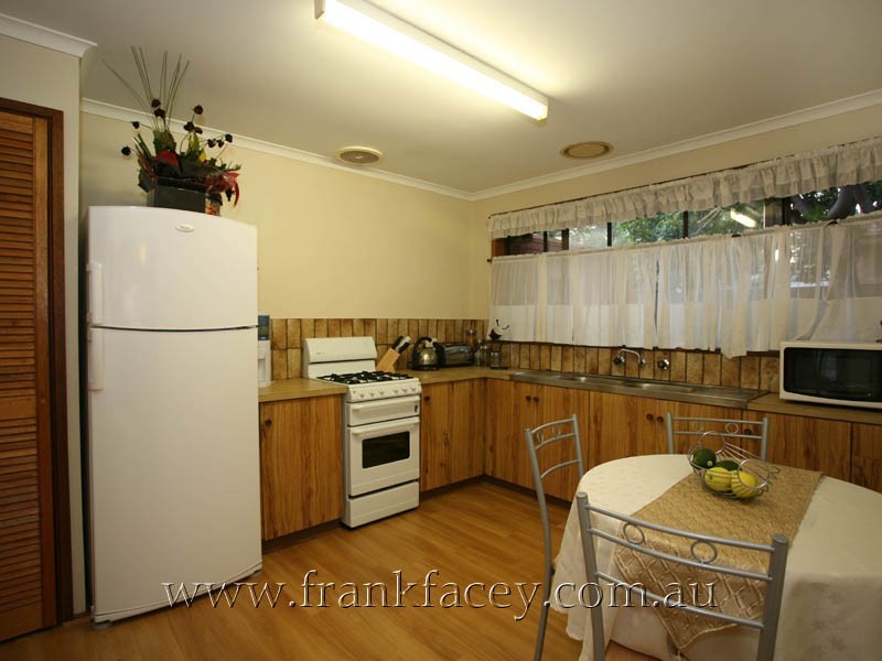 2/81 Princes Highway, Beaconsfield VIC 3807