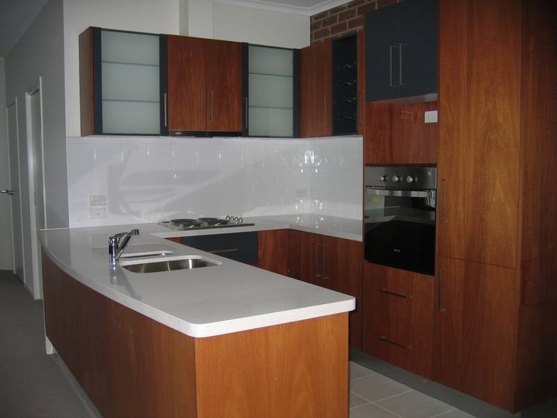 3/27 McBride Street, Cockatoo VIC 3781