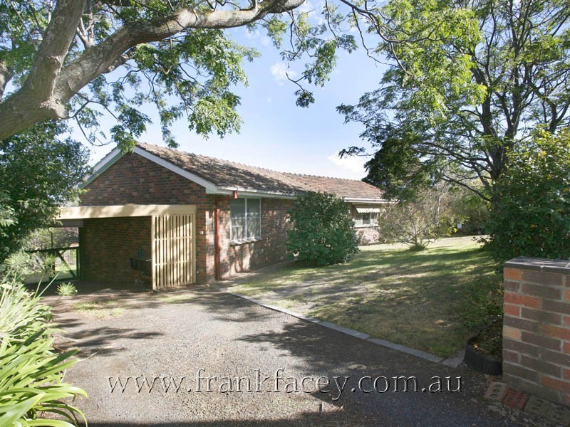 1 Linton Court, Berwick VIC 3806