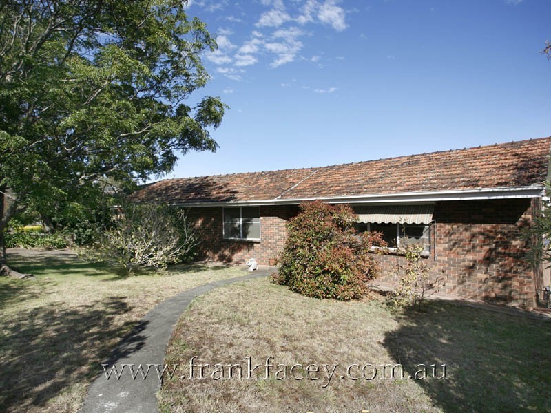 1 Linton Court, Berwick VIC 3806