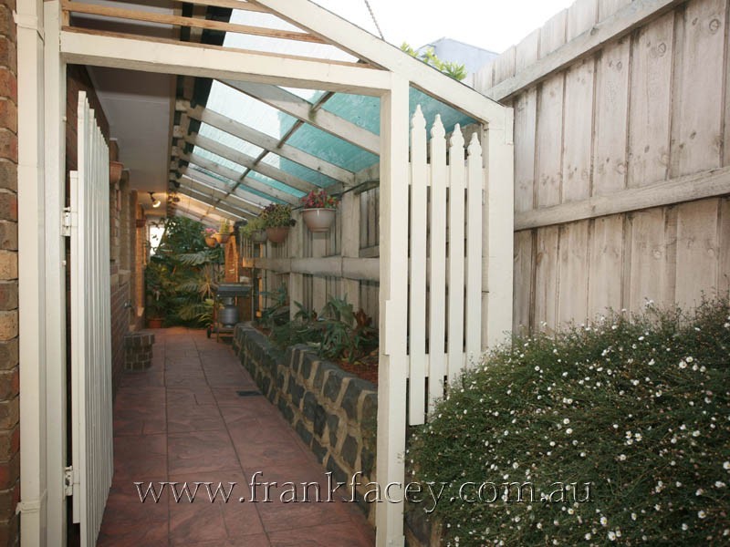 33 Lasiandra Circuit, Narre Warren VIC 3805