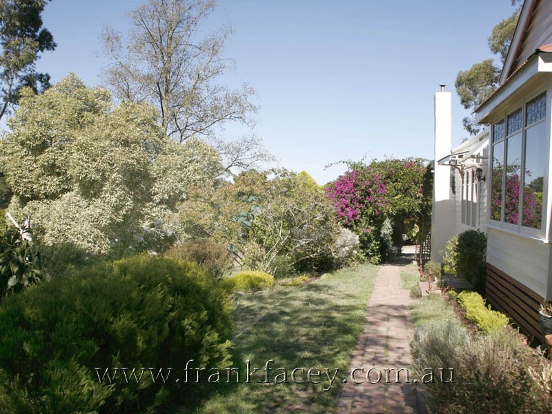 20 Huxtable Road, Pakenham Upper VIC 3810