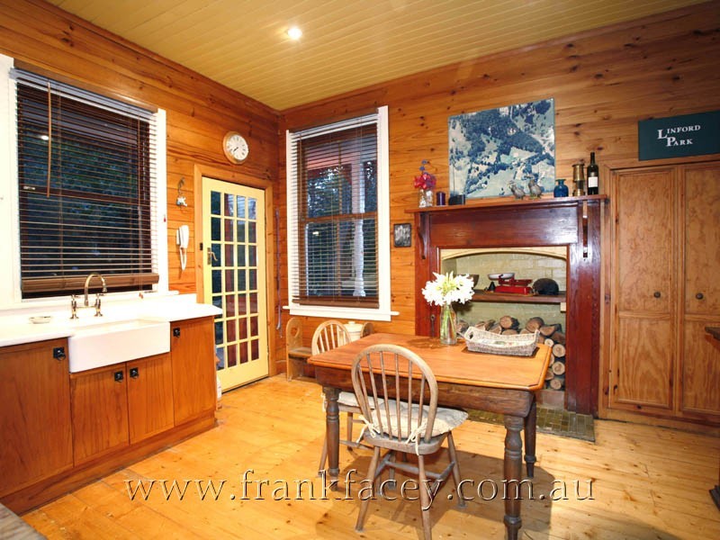 20 Huxtable Road, Pakenham Upper VIC 3810