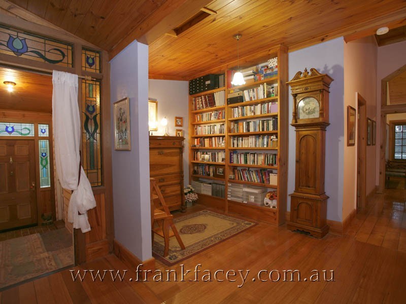 20 Huxtable Road, Pakenham Upper VIC 3810