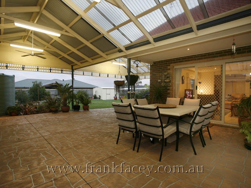 3 Tantallon Boulevard, Beaconsfield VIC 3807