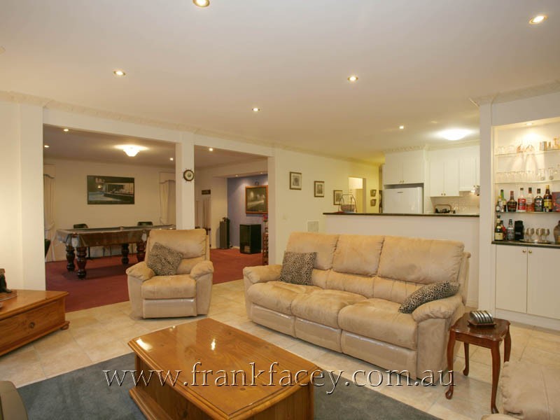 3 Tantallon Boulevard, Beaconsfield VIC 3807