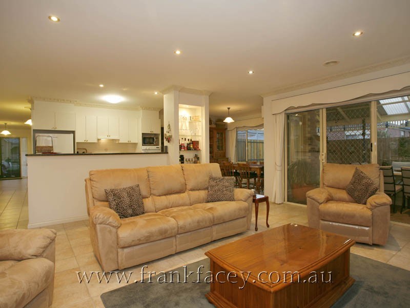 3 Tantallon Boulevard, Beaconsfield VIC 3807