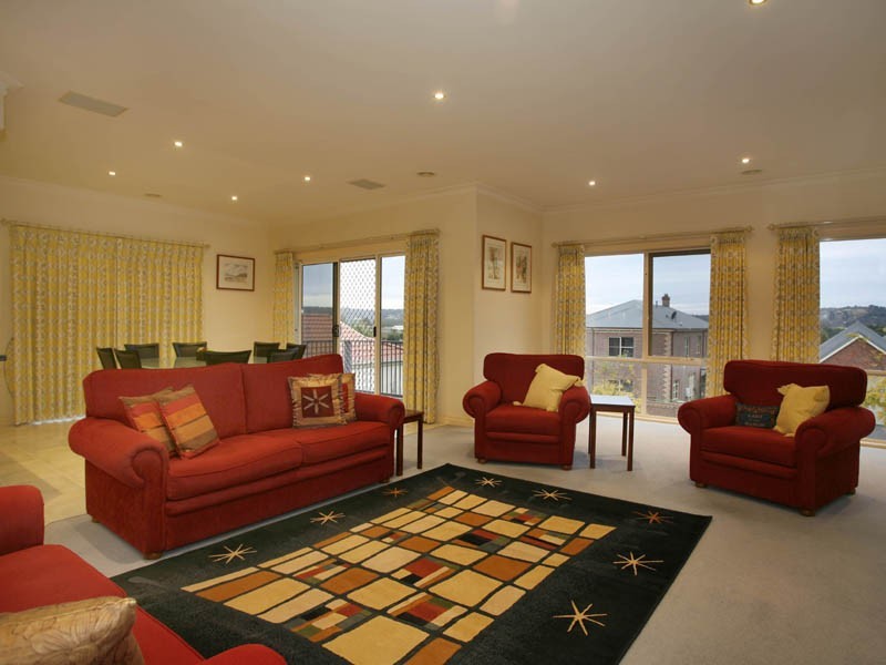 6 Ascot Rise, Berwick VIC 3806