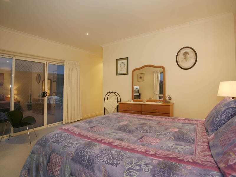 6 Ascot Rise, Berwick VIC 3806