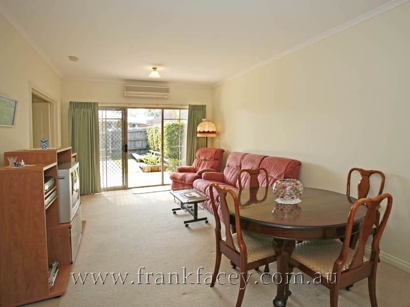 28/21-25 Parkhill Drive, Berwick VIC 3806