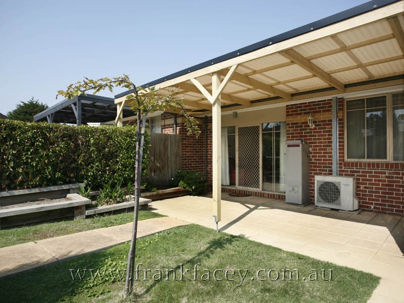 28/21-25 Parkhill Drive, Berwick VIC 3806