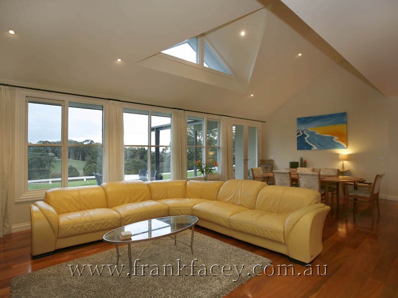 50 Huxtable Road, Pakenham Upper VIC 3810