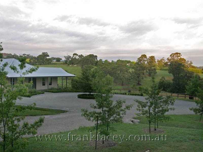 50 Huxtable Road, Pakenham Upper VIC 3810