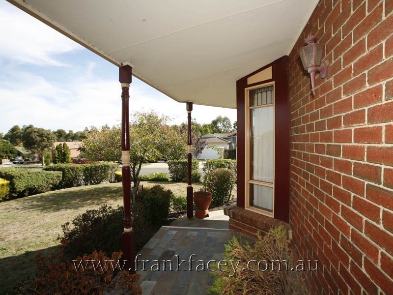 14 Millgrove Way, Berwick VIC 3806