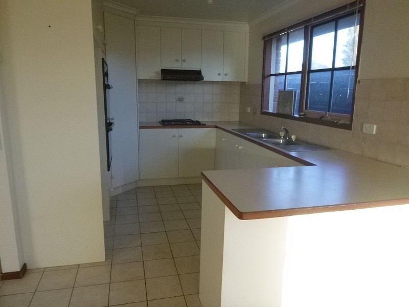 34 Coolong Avenue, Berwick VIC 3806