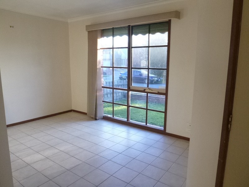 34 Coolong Avenue, Berwick VIC 3806