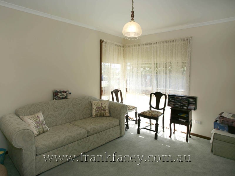1/58 Woods Street, Beaconsfield VIC 3807
