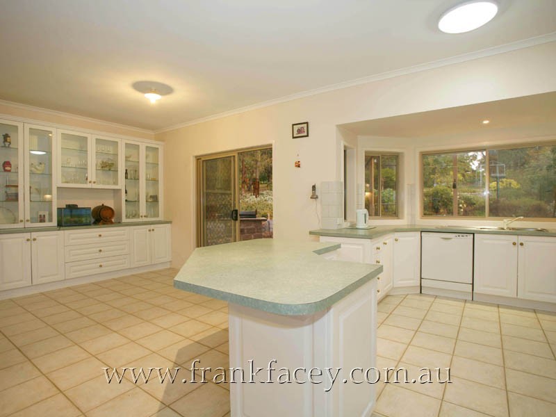 39 Sugarloaf Road, Beaconsfield Upper VIC 3808